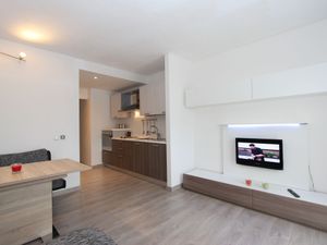 23852539-Ferienwohnung-4-Seefeld in Tirol-300x225-0