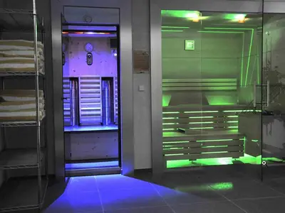 A- Vita Viktoria Solarium