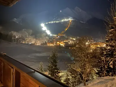 Aussicht auf die Abendskipiste