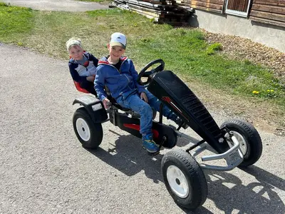 5144AC9D-D903-456B-BB6E-6E462CC133F5