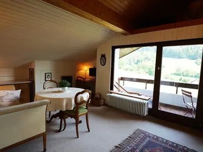 Photo, INSIDE, OUTSIDE