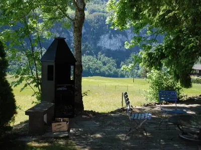 Der Grillplatz mit Blick auf den Seelisberger See
