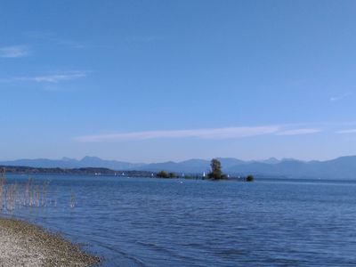 Chiemsee mit Blick auf die Berge