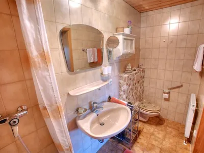 Ferienwohnung B Dusche WC