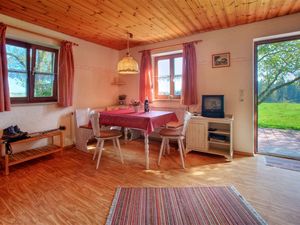 19325636-Ferienwohnung-4-Seeon-Seebruck-300x225-4