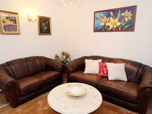 18322229-Ferienwohnung-4-Seget Donji-300x225-3