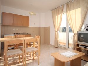 18323134-Ferienwohnung-5-Seget Donji-300x225-3