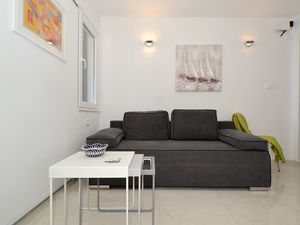 19129550-Ferienwohnung-5-Seget Donji-300x225-3