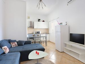 22331175-Ferienwohnung-6-Seget Donji-300x225-1