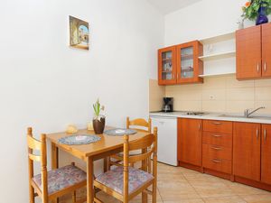 22331177-Ferienwohnung-4-Seget Donji-300x225-2