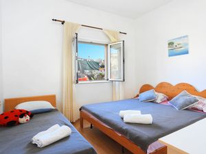 22331177-Ferienwohnung-4-Seget Donji-300x225-4