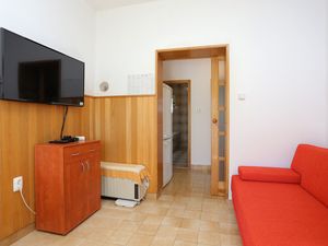 22925629-Ferienwohnung-4-Seget Donji-300x225-1