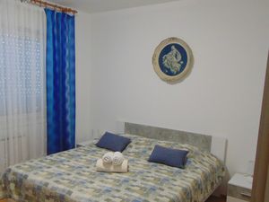 23934120-Ferienwohnung-6-Seget Donji-300x225-4