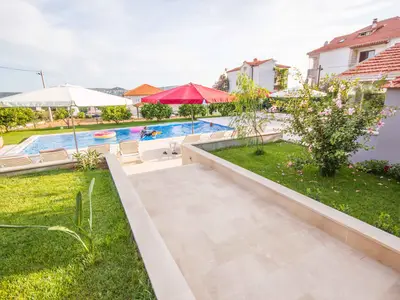 Ferienwohnung für 7 Personen (120 m²) in Seget Donji 3/10