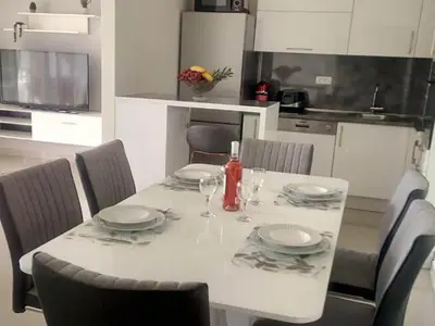 DiningRoom