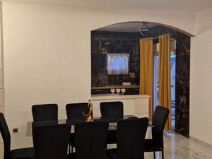 24045203-Ferienwohnung-8-Seget Gornji-300x225-1