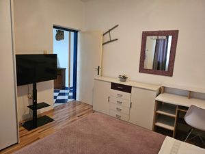 24047646-Ferienwohnung-4-Seget Gornji-300x225-3