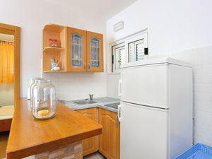 23931797-Ferienwohnung-4-Seget Vranjica-300x225-5