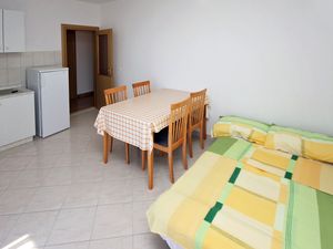 23928037-Ferienwohnung-4-Seget Vranjica-300x225-1