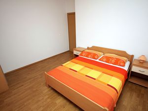 23928037-Ferienwohnung-4-Seget Vranjica-300x225-4