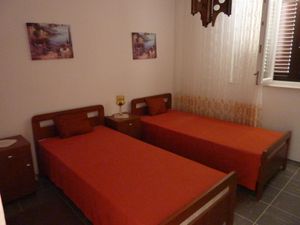 23926371-Ferienwohnung-4-Seget Vranjica-300x225-5