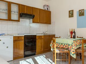 23928877-Ferienwohnung-4-Seget Vranjica-300x225-4