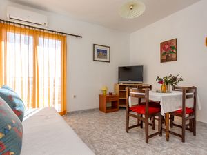 23928878-Ferienwohnung-4-Seget Vranjica-300x225-1