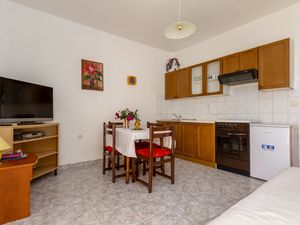 23928878-Ferienwohnung-4-Seget Vranjica-300x225-3