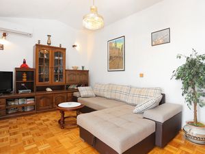 23931153-Ferienwohnung-4-Seget Vranjica-300x225-3