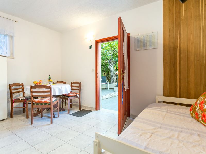 23926421-Ferienwohnung-3-Seget Vranjica-800x600-2