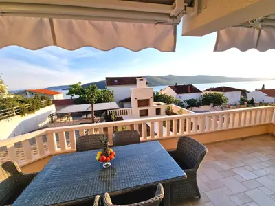 Ferienwohnung für 6 Personen (85 m²) in Seget Vranjica 1/10