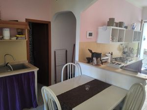 23708893-Ferienwohnung-4-Seggiano-300x225-3