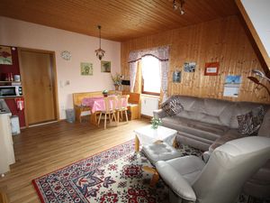 19011657-Ferienwohnung-3-Sehmatal-300x225-1