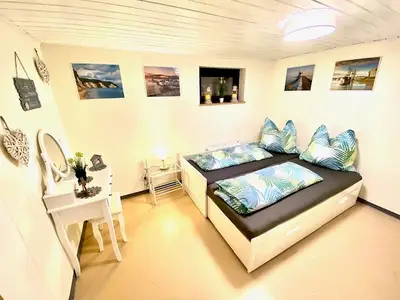 Schlafzimmer 3 (Ostsee- Zimmer)