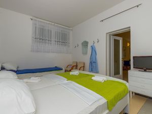 23178227-Ferienwohnung-4-Selce-300x225-3