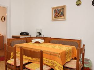 18322066-Ferienwohnung-6-Selce-300x225-3