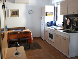 18322066-Ferienwohnung-6-Selce-300x225-4