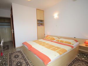 18692980-Ferienwohnung-5-Selce-300x225-3