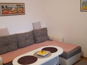 19698511-Ferienwohnung-6-Selce-300x225-1