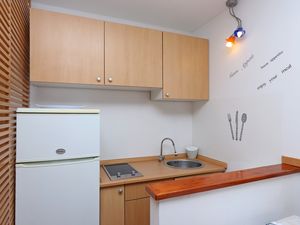 23470332-Ferienwohnung-2-Selce-300x225-3