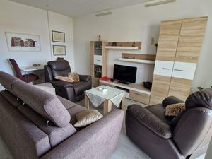 24018212-Ferienwohnung-2-Selce-300x225-1