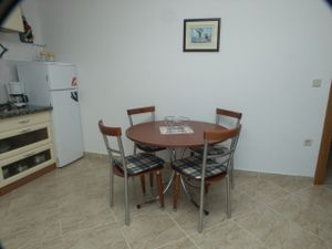 23926682-Ferienwohnung-5-Selce-300x225-2