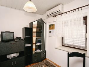 18923927-Ferienwohnung-4-Selce-300x225-2