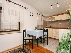 18923927-Ferienwohnung-4-Selce-300x225-3