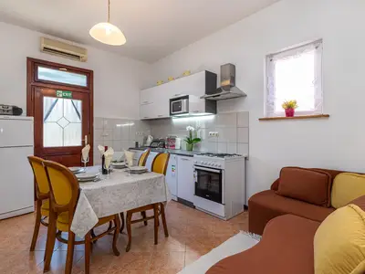 Ferienwohnung für 3 Personen (35 m²) in Selce 6/10