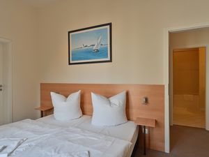 23330294-Ferienwohnung-6-Sellin (Ostseebad)-300x225-4