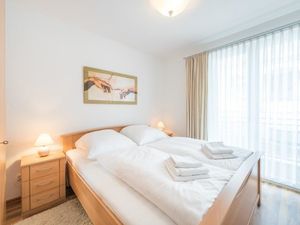 23646527-Ferienwohnung-3-Sellin (Ostseebad)-300x225-4