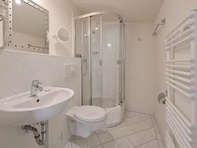 Bad/Dusche. Bad mit Dusche