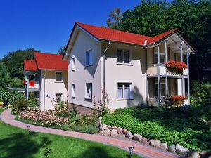 21710931-Ferienwohnung-4-Sellin (Ostseebad)-300x225-0