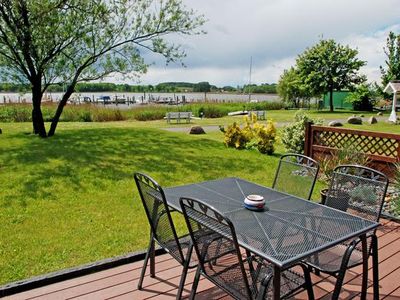 Terrasse. Blick von der Terrasse auf den Selliner See